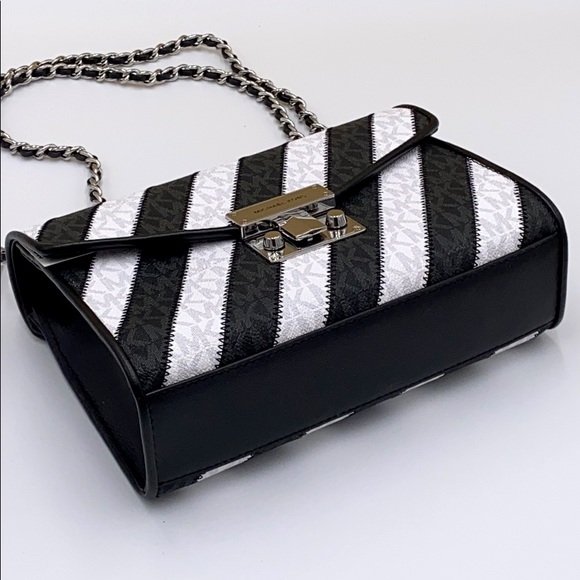 MICHAEL KORS ROSE  MEDIUM FLAP SHOULDER BLACK MULT - Picture 15 of 16